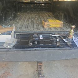 2015 Ram 3500 Reg Cab Tradesman V8 Flatbed W/Gooseneck Hitch Work Truck