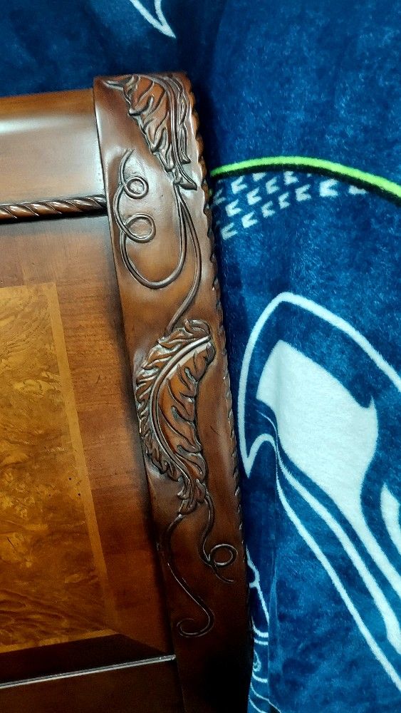 Queen Sleigh Bed Solid Wood, Intricate Detail