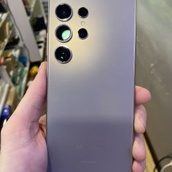 Samsung Galaxy S24 Ultra 256GB - UNLOCKED
