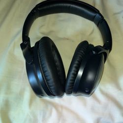 Bose Head Phones For The Low 