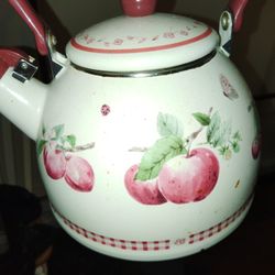 Apple Tea Kettle 