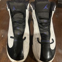 Kids Jordan’s 5y Size 