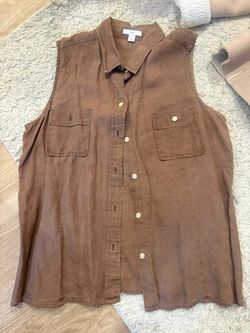Gap Sleeveless Button-Down Shirt