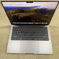 MacBook M1 Pro,14inch,memory 32GB,storage 1TB