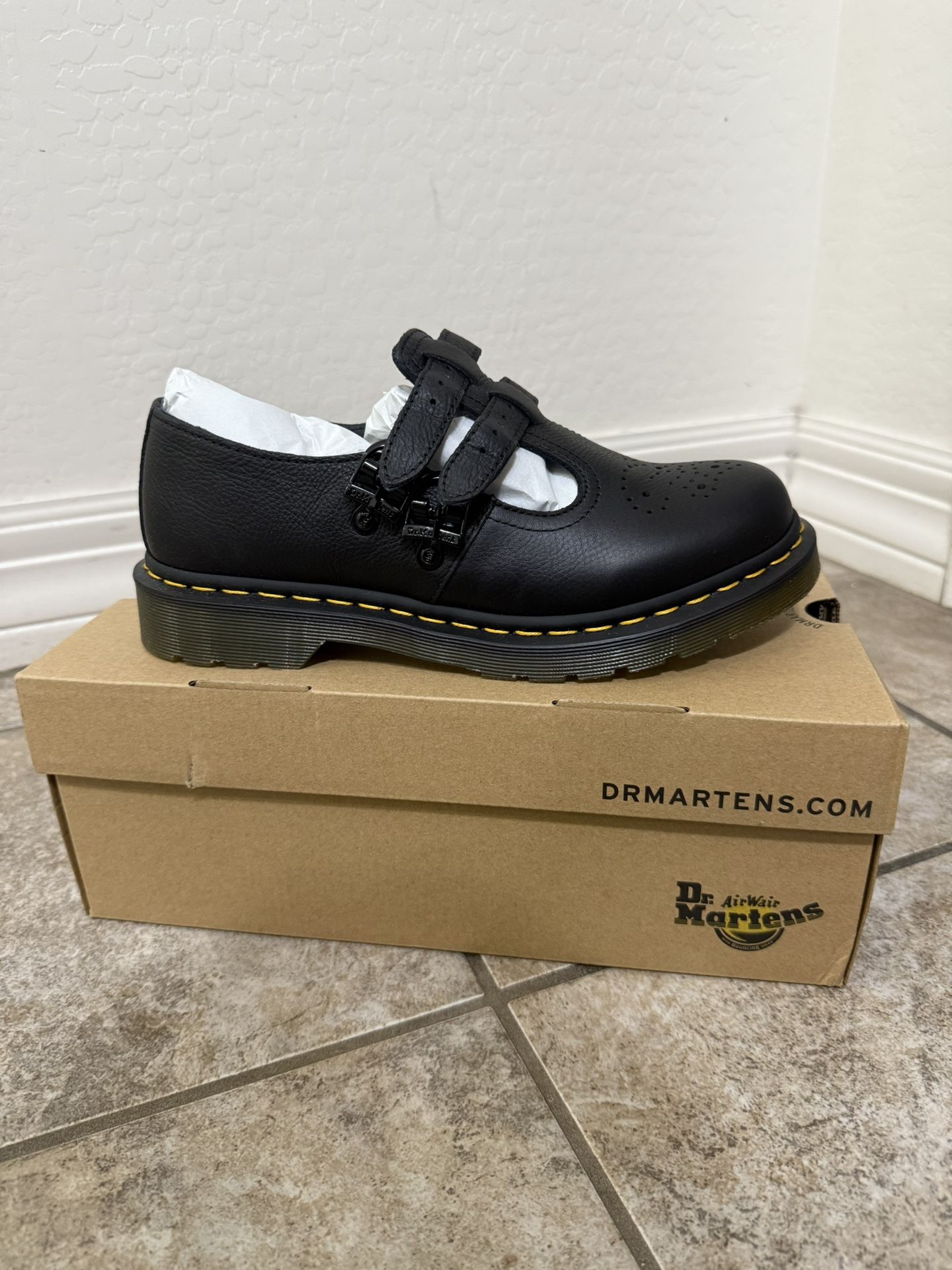 8065 Virginia Leather Mary Jane Shoes