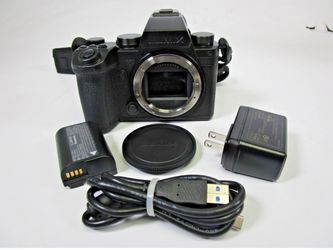 Lumix s5iix