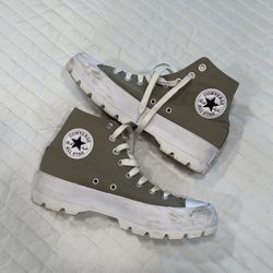 Women’s Green Converse Chuck Taylor All Star Platform High Top  (SIZE 9)