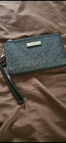 Michael Kors wallet wristlet