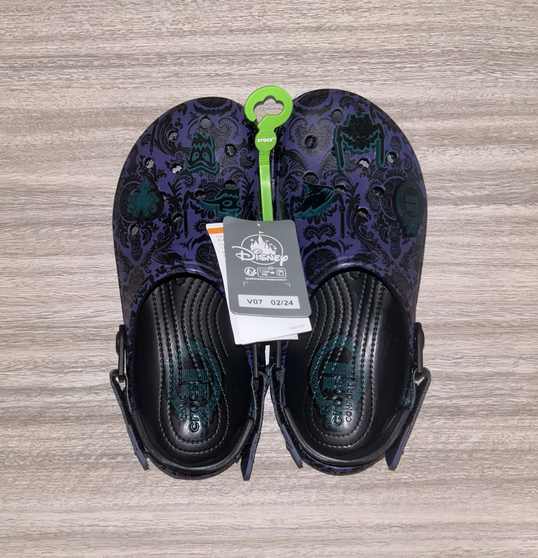 New Crocs Men 8 Women 10 Unisex Shoes Disney Haunted Mansion Disneyland
