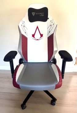 Like new 2025 secretlab titan evo Regular limited edition gaming office chair