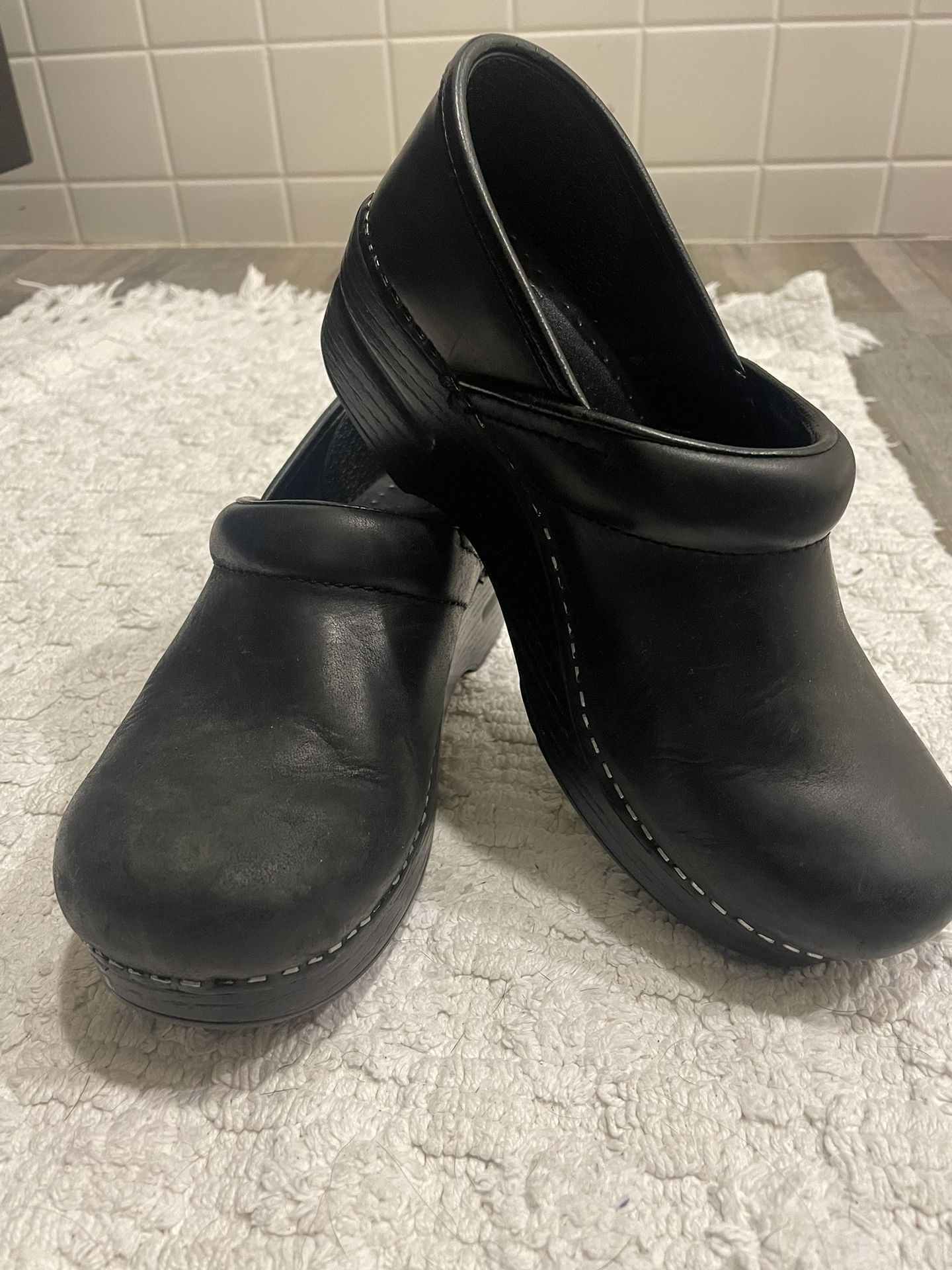 DANSKO CLOGS