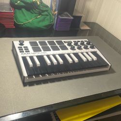 Akai Professional MPK Mini MK3