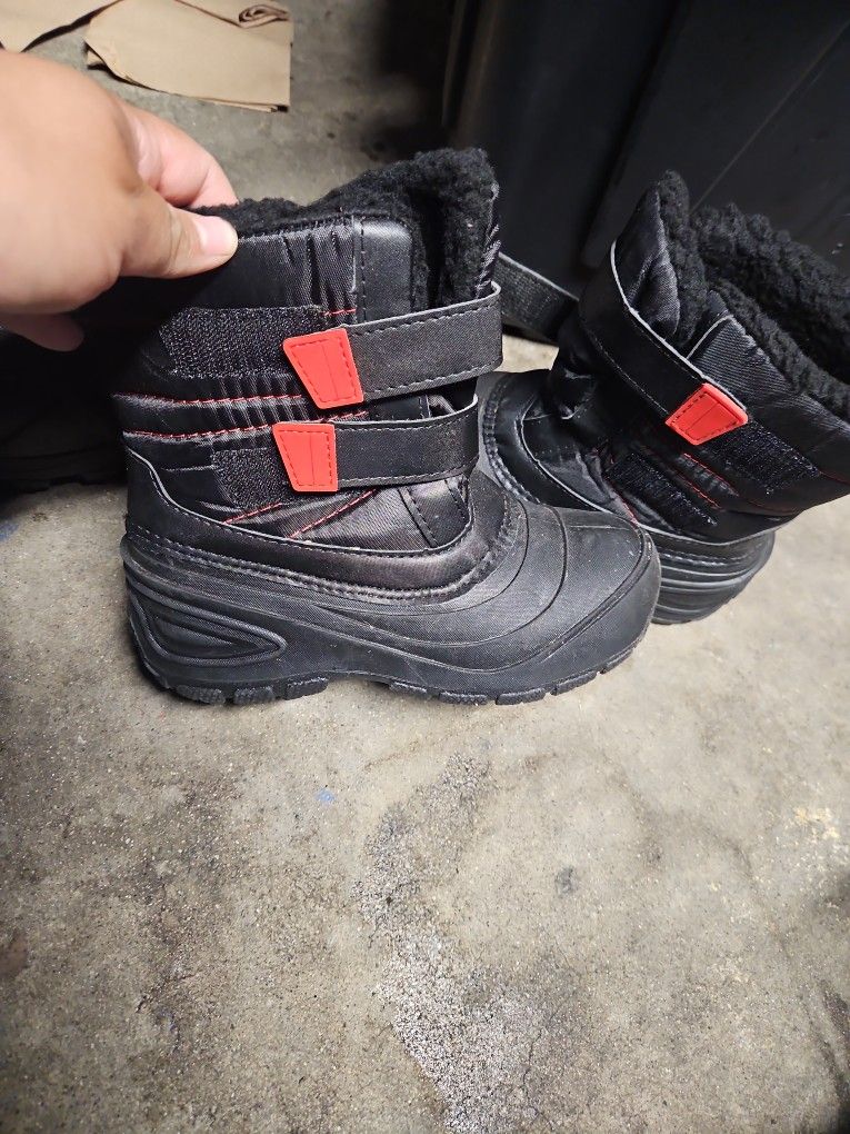 Wonder Nation Snow Boots Boy Size 1