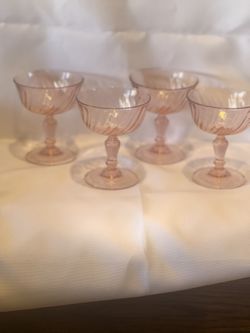 Set of 4 Arcoroc Luminarc Rosaline Pink Cocktail/Champagne Glasses 