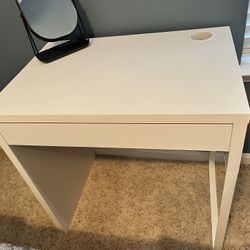 IKEA Micke Desk