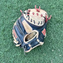 A 2000 Catchers Glove