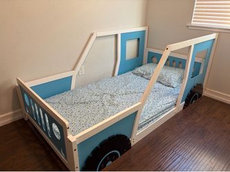 Twin Car Bed