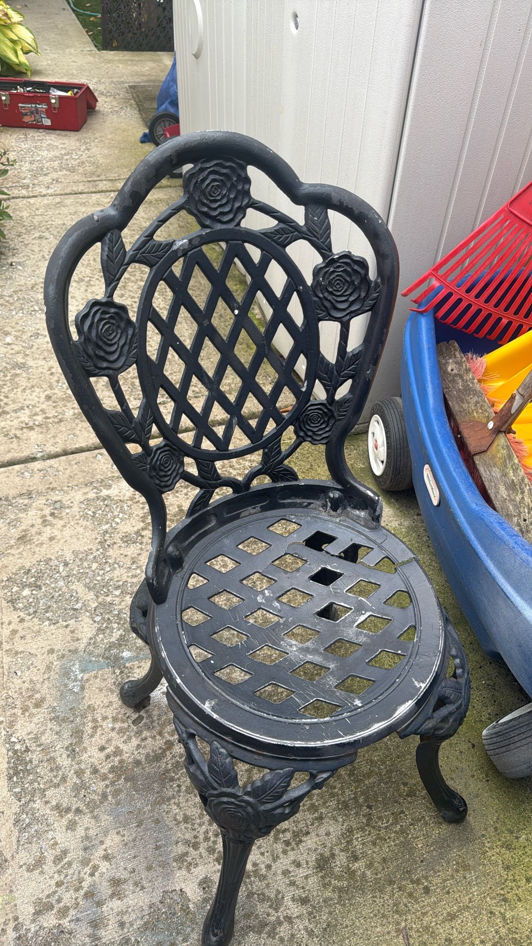 Metal Chair 1$