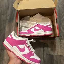 Brand New Pink Dunks Size 7 