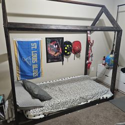 Boys Lower Bunk 