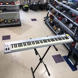 M-Audio 88ES Keyboard