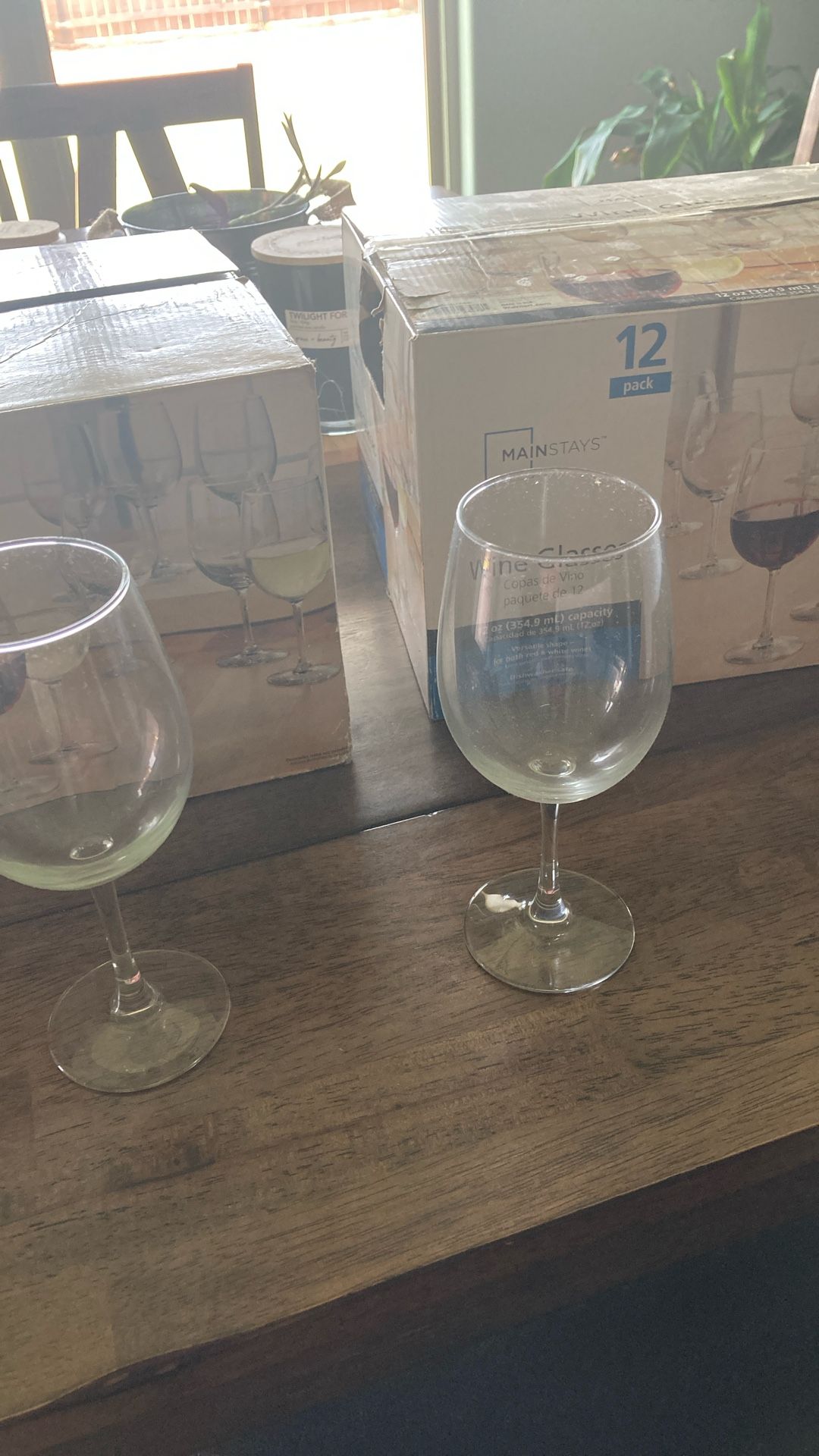24 Wine Glasses 12oz