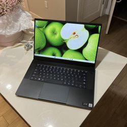 Razer Blade 15 - 15.6” Gaming Laptop - Intel Core i7 - NVIDIA GeForce RTX 3070 • SSD 1TB • RAM 16GB