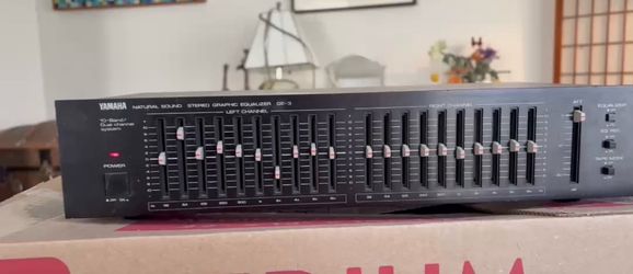 Yamaha GE-3 Natural Sound Stereo Graphic Equalizer – Powers On – Vintage Japan – See Photos