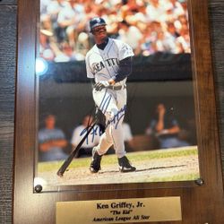 Ken Griffey Jr Autographed photo and Plaque No COA