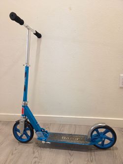 Razor Scooter Blue Kids or Adult size