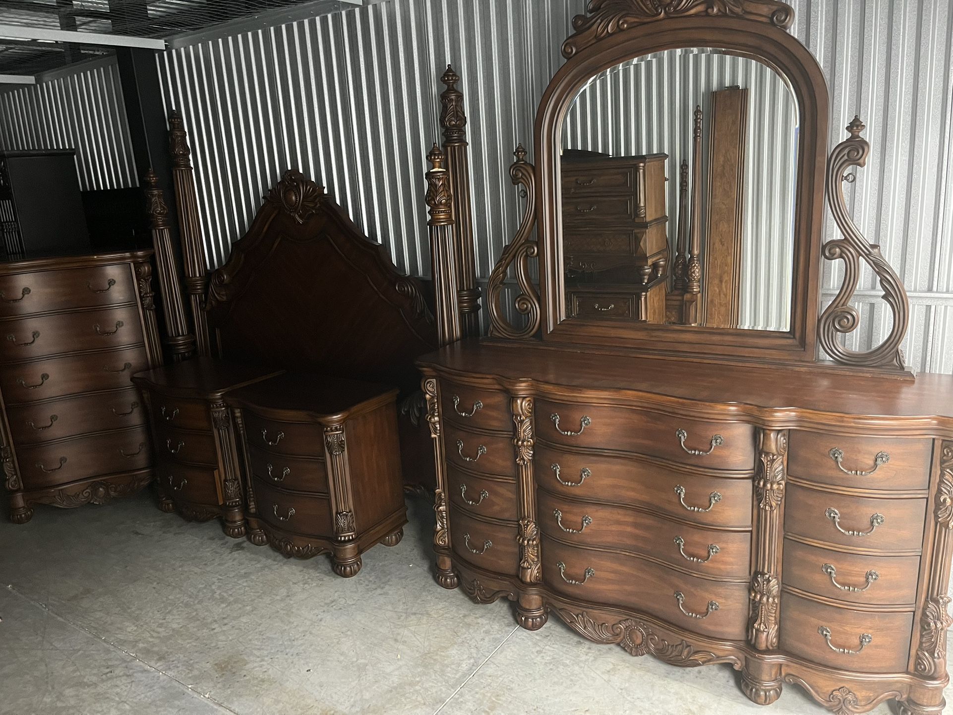 Beautiful King Size Bedroom Set