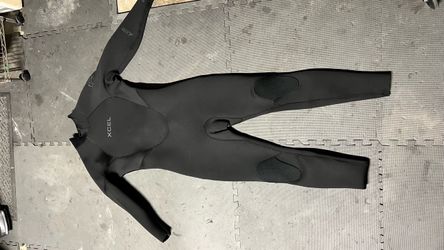 Brand New Wetsuit - XCEL Axis Rear Zip 4/3 - Men’s XL