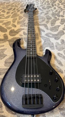 Bass EBMM Stingray Special 5H 5-String