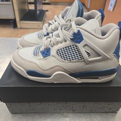 Air Jordan Retro 4s