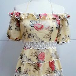 Yellow Floral Lace Dress M