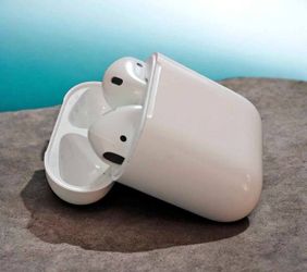 Apple Airpods (2nd gen)