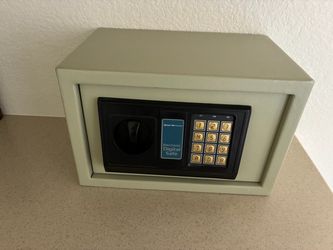 Bunker Hill Security Electronic Digital Safe