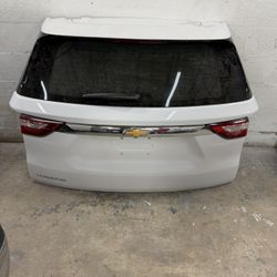 Traverse 2023 Tail Gate