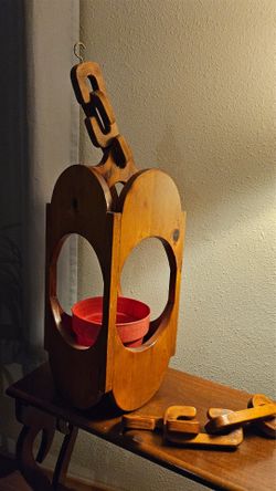 Wooden hanging plant hanger