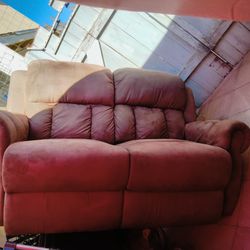 FREE BEIGE MICROFIBER DUEL RECLINING SOFA COUCH LOVESEAT / GOOD CONDITION / NICE FREE STUFF