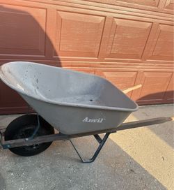 ✳️✴️USED✳️ 6 cu. ft. Steel Tub Wheelbarrow with Wooden Handles and Pneumatic Tire