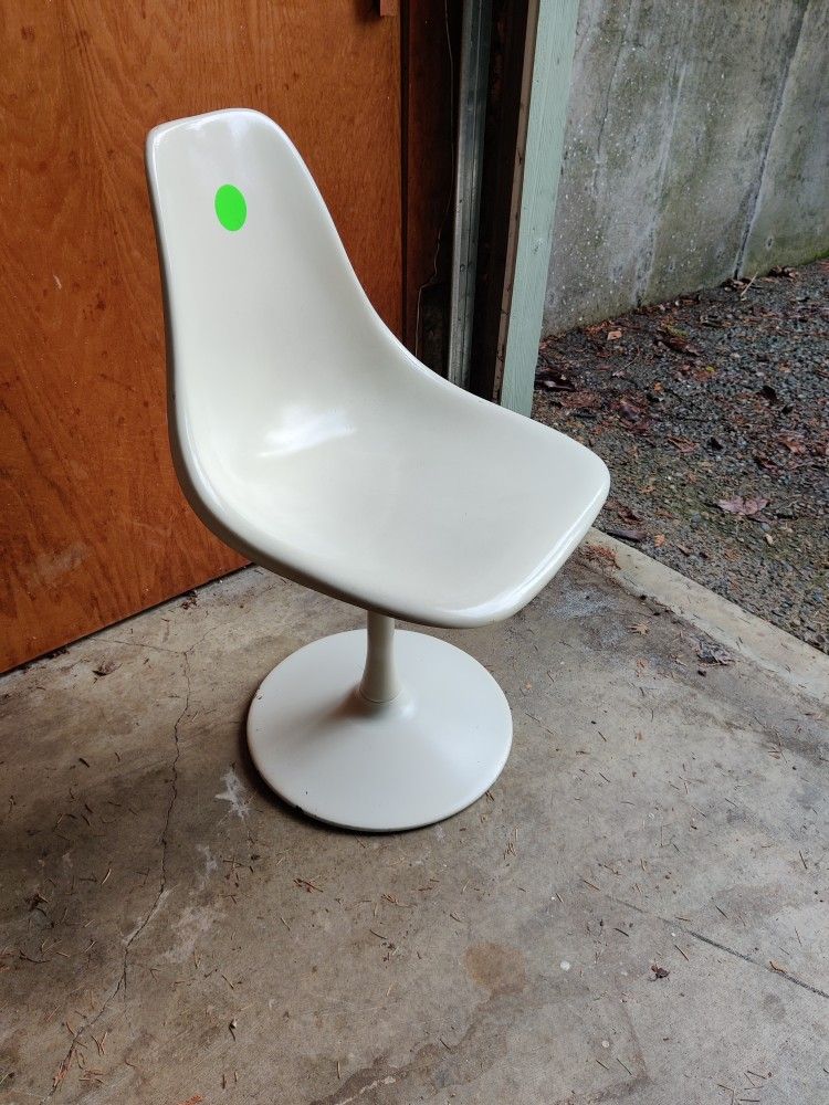 Vintage Tulip Swivel Chair