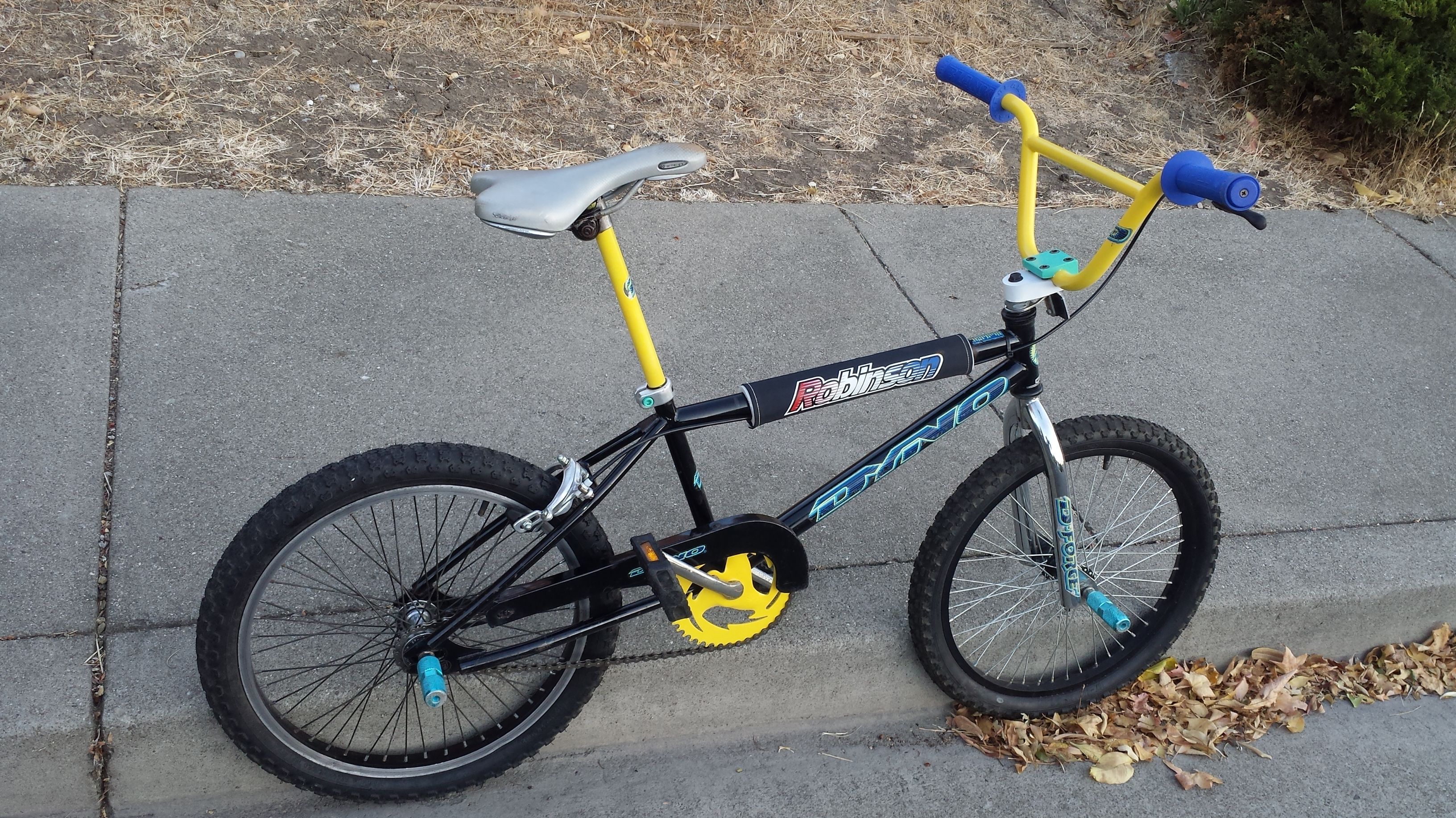 自転車本体 BMX 81lkYfzPK8L._UF350,350_QL80_.jpg