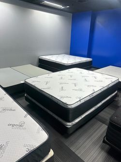 Huge sale for Mattress And Box Twin size #mattress and box 150.$ full 190$ Queen 200$ king 290$. free delivery free set up 708….289…7715… cash or Zell