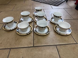 16-piece set: 8 plates, 8 cups