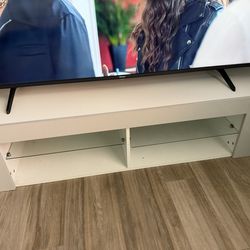 Tv stand for 65 inch