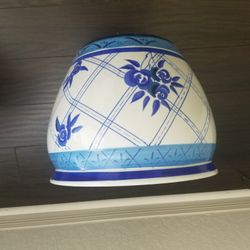Ceramic decorative Pot