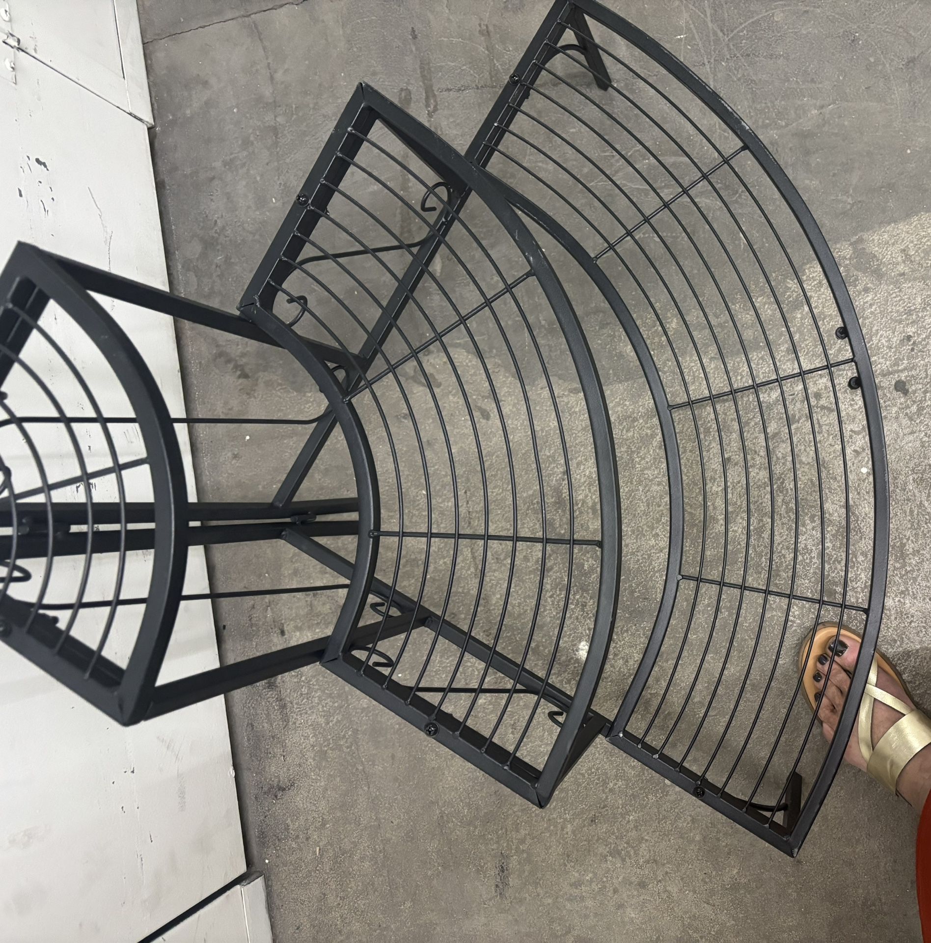 Black Metal 3 Shelf Corner Plant Stand