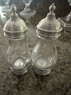 Salt & Pepper shakers