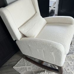 Rocking Chair/ Nursery Chair